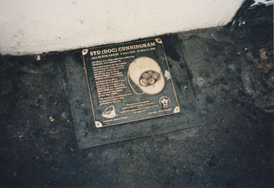 Syd (Doc) Cunningham plaque, King Street, Newtown (Sydney), 1999.